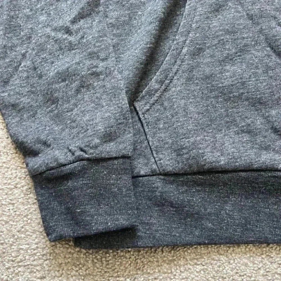 Old Navy Gender-Neutral Pullover Hoodie for Adults - Picture 2 of 4